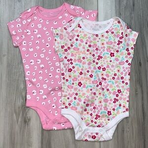 1️⃣ 6 months baby onesies. New!